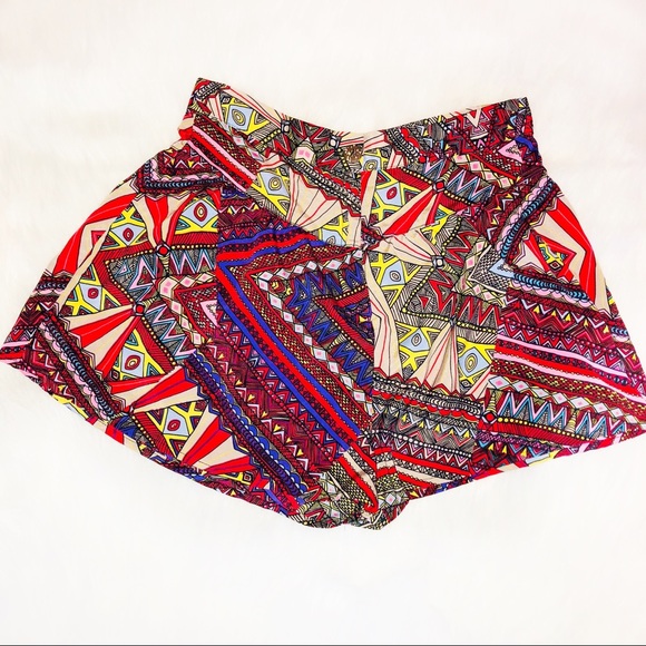 Jun & Min Pants - Jun & Min size small colorful summer shorts